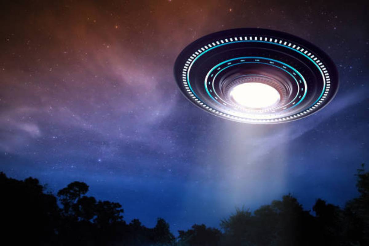 Are Americans hiding proof of UFOs?