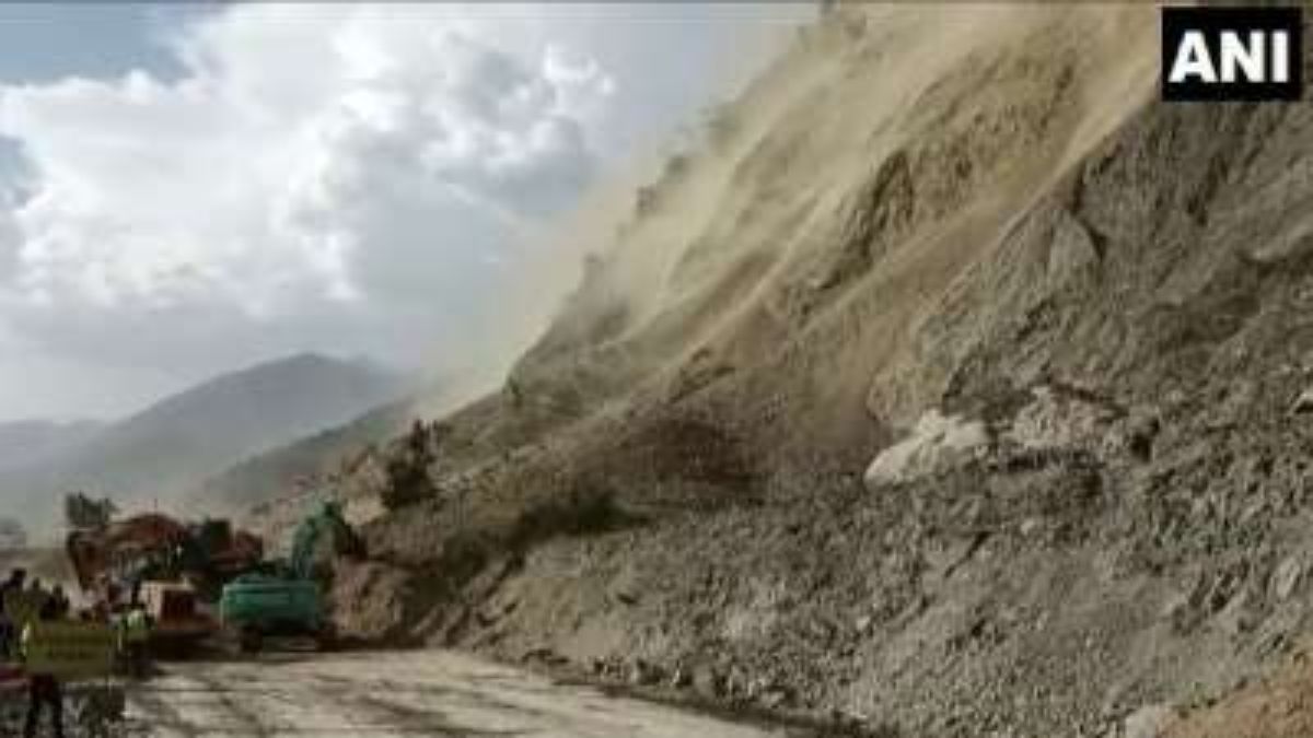Landslide Hits Jammu-Srinagar National Highway, Heavy Rainfall Expected in Sub-Himalayan Regions