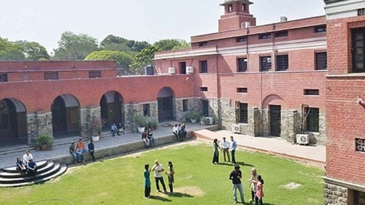 Delhi University Completely Ragging Free: VC Yogesh Singh