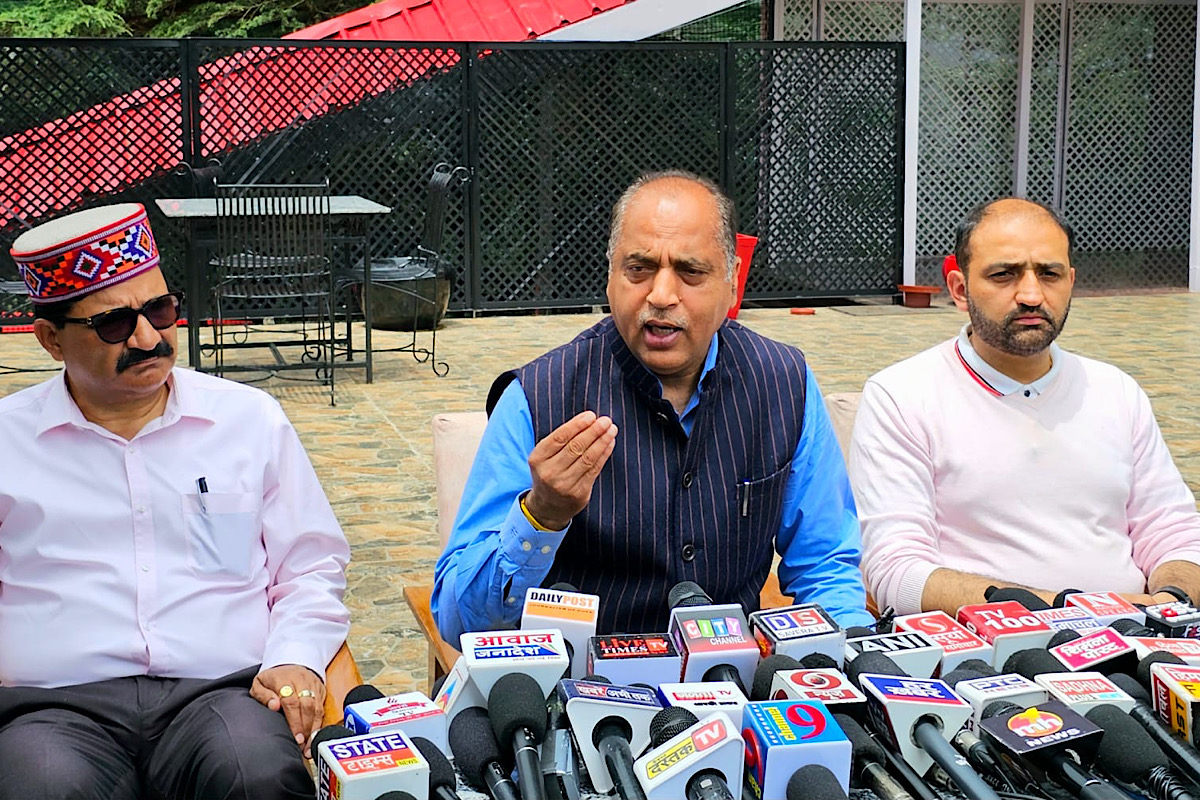 Officers skipping Union Minister’s Himachal visit unfortunate: LoP