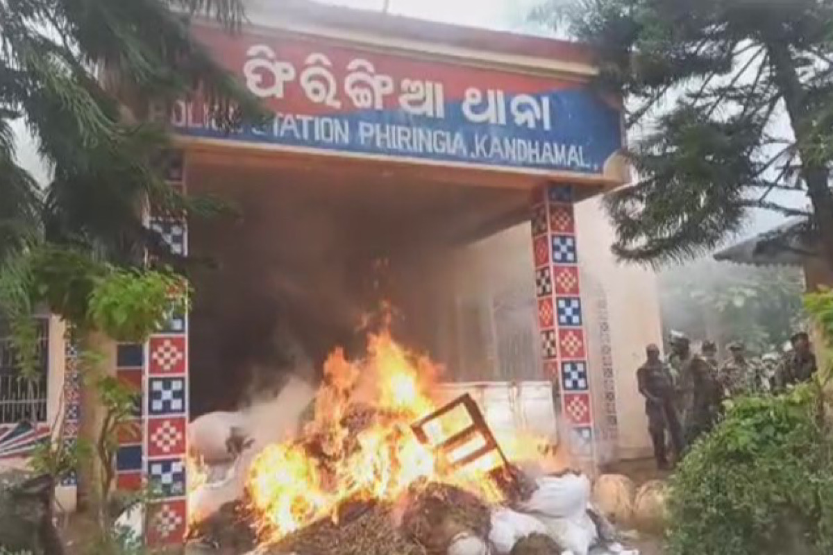 Odisha: Police station set afire by mob