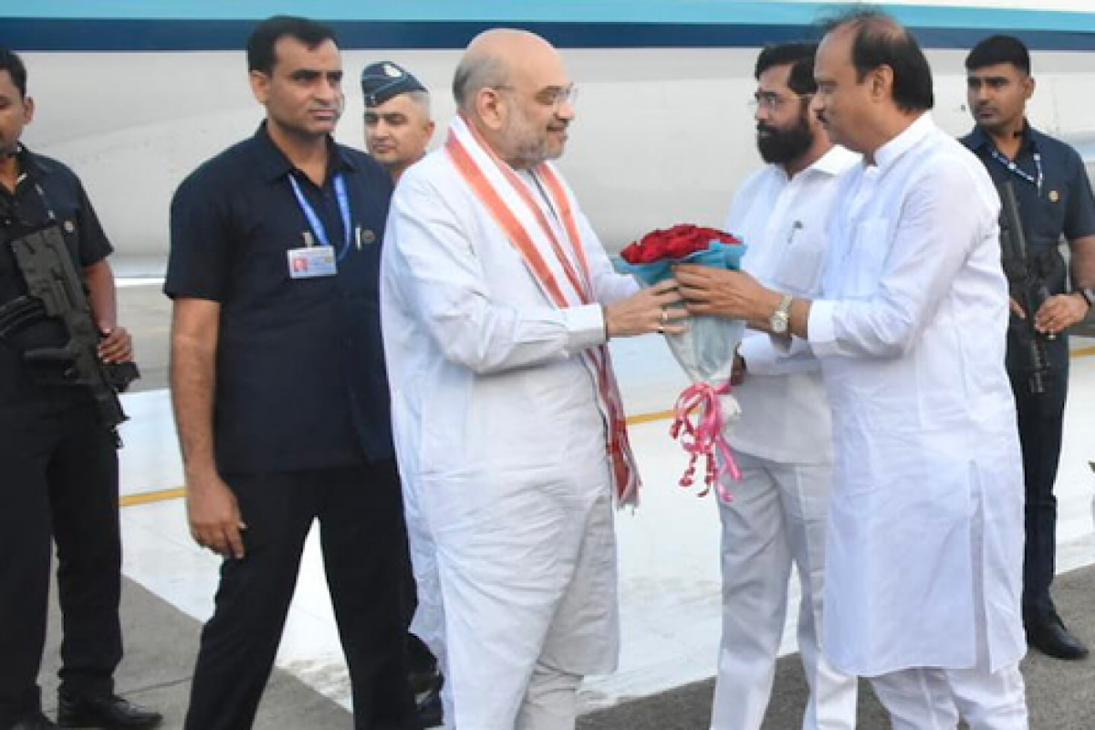 Amit Shah reaches Pune, to attend party meet tomorrow