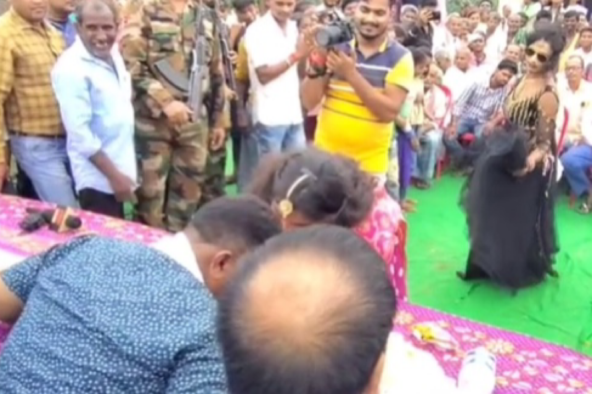 J’khand: ‘Obscene dance’ video in minister’s presence surfaces; triggers row