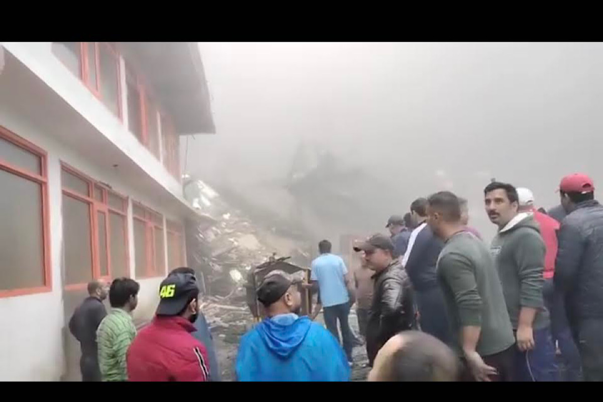 9 killed, many buried in major landslide at Shiv Mandir at Boiuleauganj in Shimla