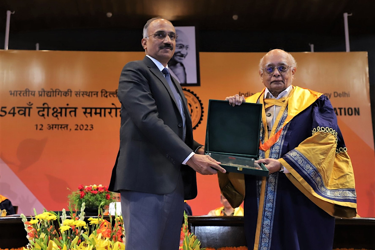 BHEL CMD receives ‘Distinguished Alumni Award 2023’ from IIT-Delhi