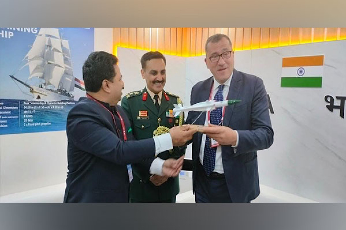 Russia: Armenian Deputy Defence Minister visits DRDO stall at Army 2023 exhibition