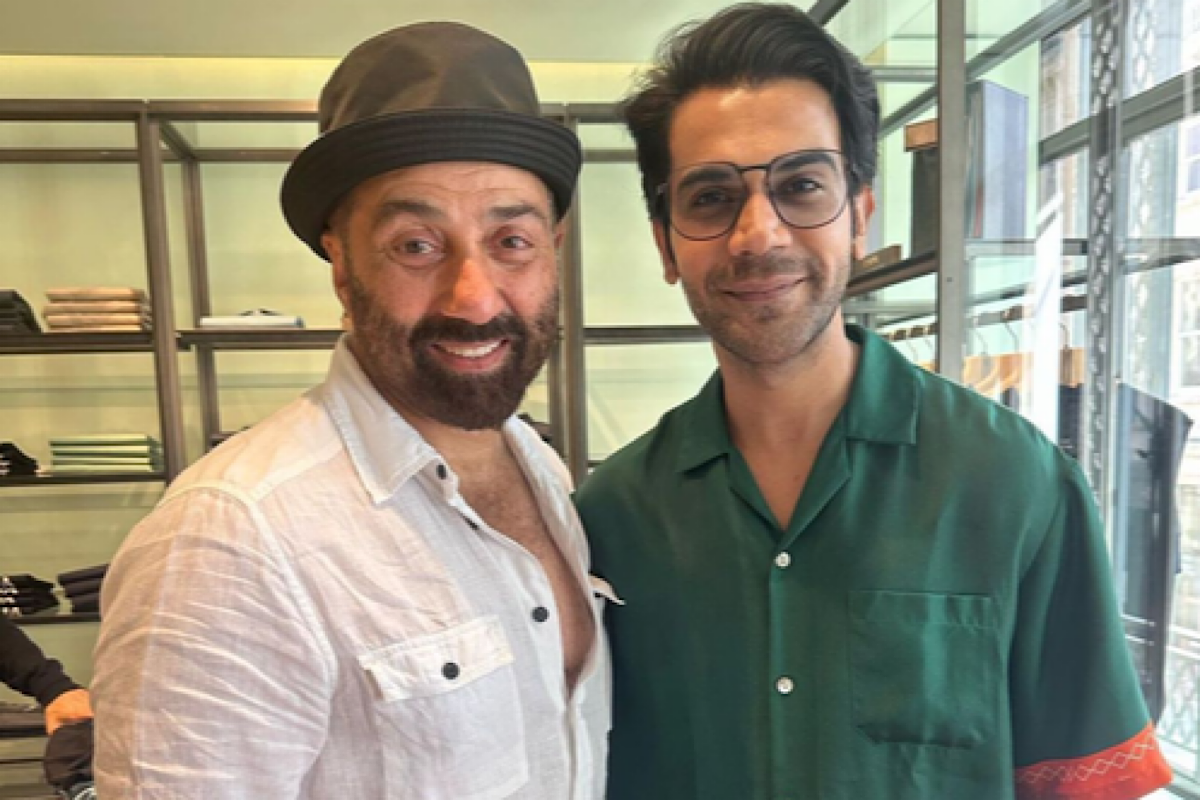 Rajkummar drops pic with ‘man of the hour’ Sunny Deol
