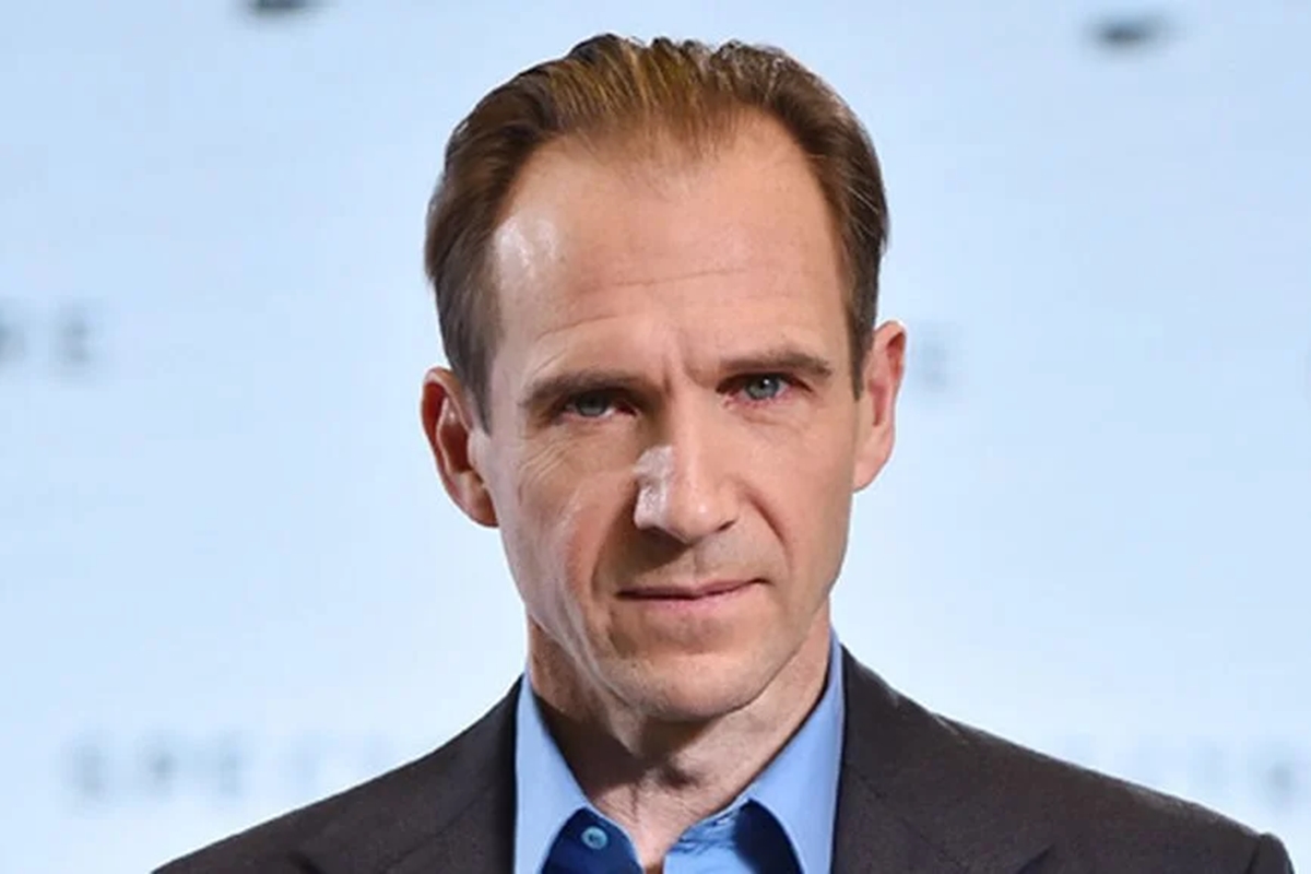 What does Ralph Fiennes say about playing Roald Dahl?