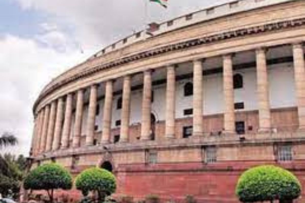 Govt introduces Bill on appointment of CEC, ECs in RS
