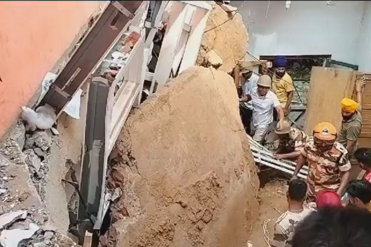 Punjab: Teacher dies as school roof collapses