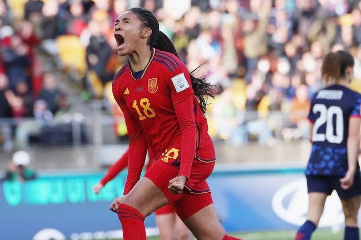 Who is Salma Celeste Paralluelo? The substitute hero of Spain