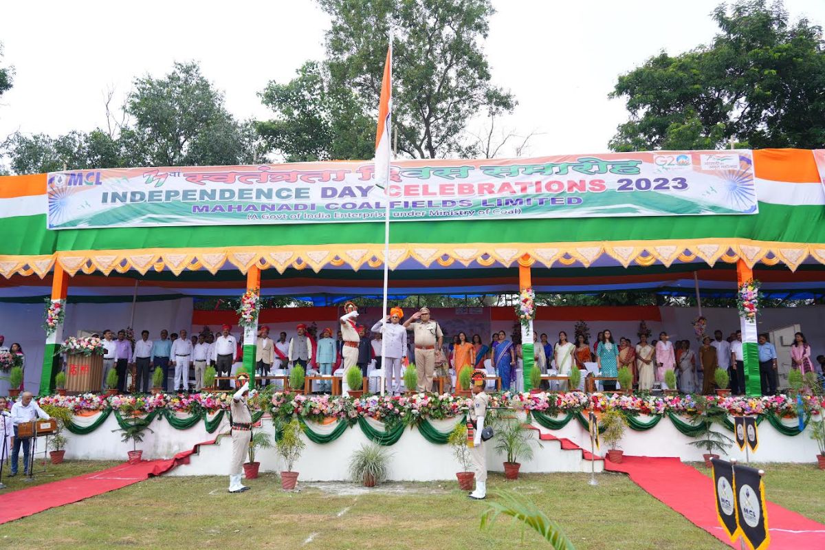 MCL celebrates I-Day with patriotic fervour