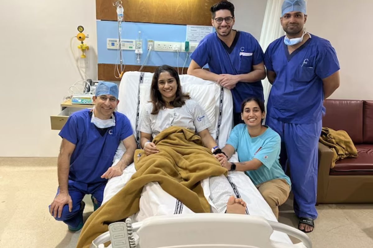 Vinesh Phogat undergoes successful knee surgery, thanks her doctors