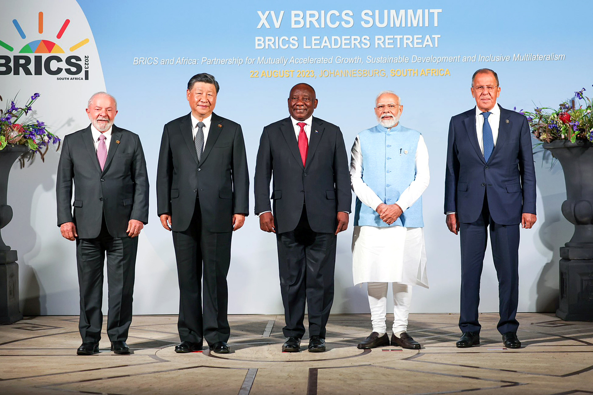 PM Modi presses Chinese President XI Jinping on LAC issues during BRICS summit