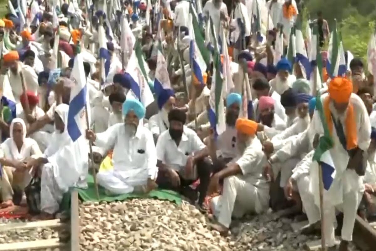 Farmers in Punjab begin 3-day “rail roko” protest over flood compensation demands, MSP