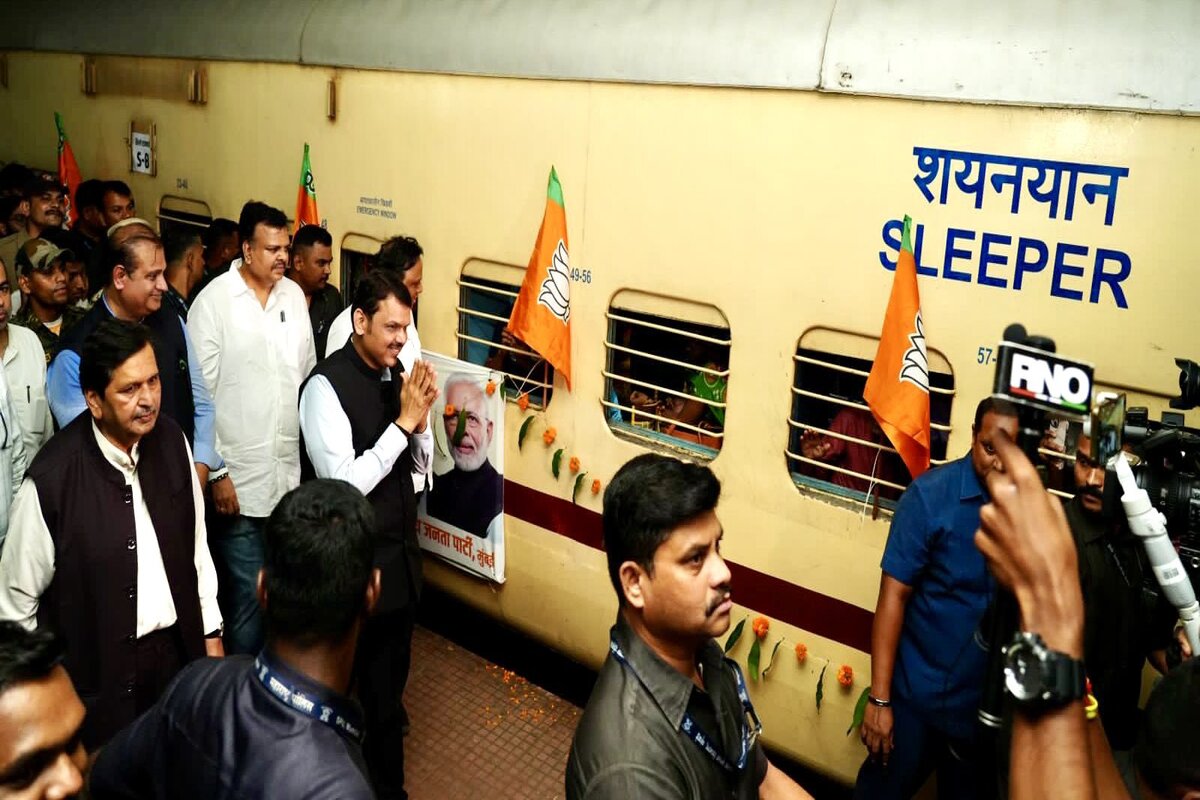 Ganesh Chaturthi: Devendra Fadnavis flags off special train ‘Namo Express’ for devotees