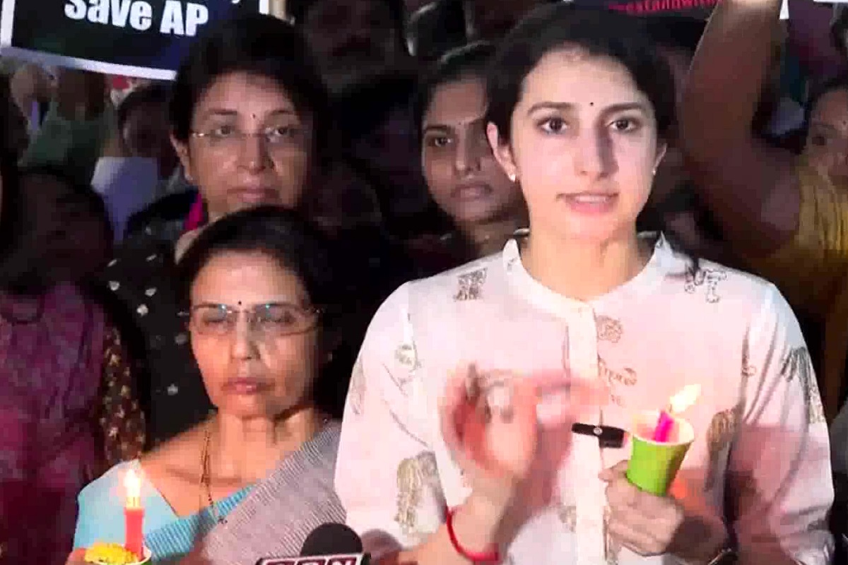 Chandrababu Naidu’s wife, daughter-in-law hold candle march protest against his arrest | Watch