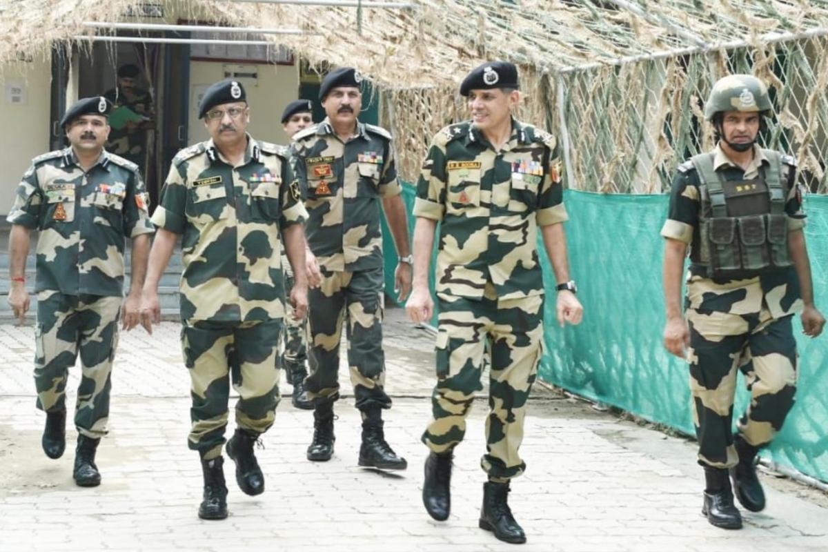 Special DG BSF reviews security scenario on borders amid Pakistan’s attempts to push in terrorists