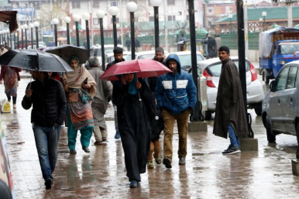 Rain breaks unprecedented dry spell in Kashmir