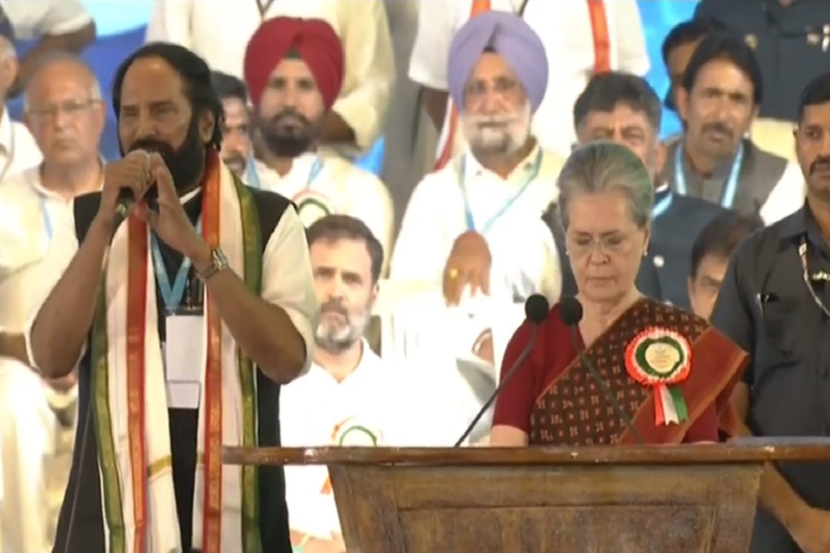 Sonia Gandhi blows poll bugle in Telangana with six election guarantees