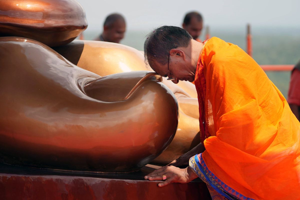 MP CM Chouhan unveils grand statue of Adi Shankaracharya