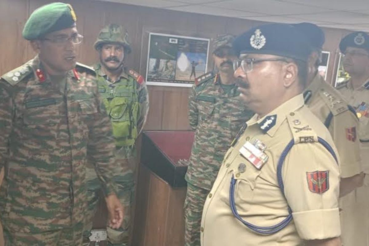 J&K DGP reviews security situation in Rajouri, Poonch districts along LoC