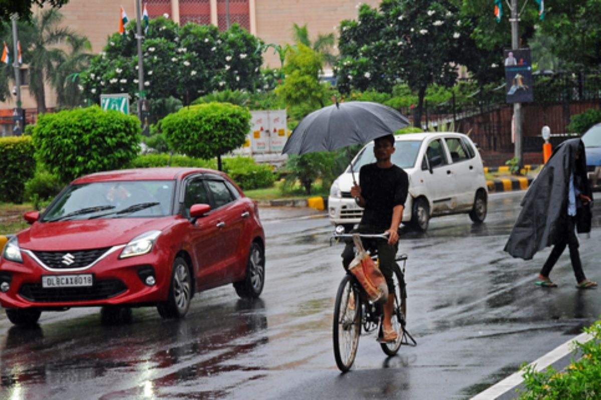 Rain brings relief from scorching heat in Delhi, min temperature dips