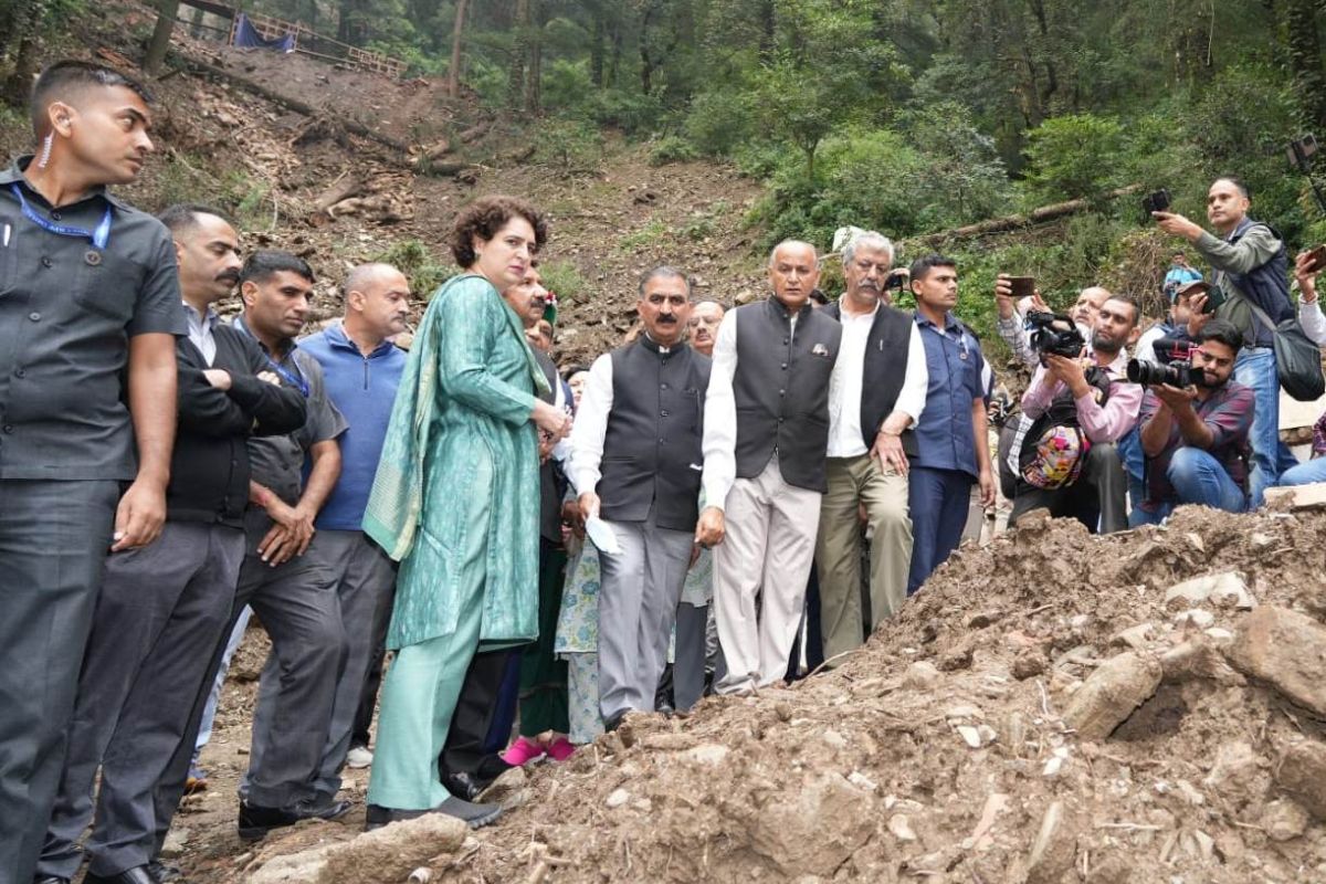 Cong to raise the issue of special package for Himachal in Parliament: Priyanka