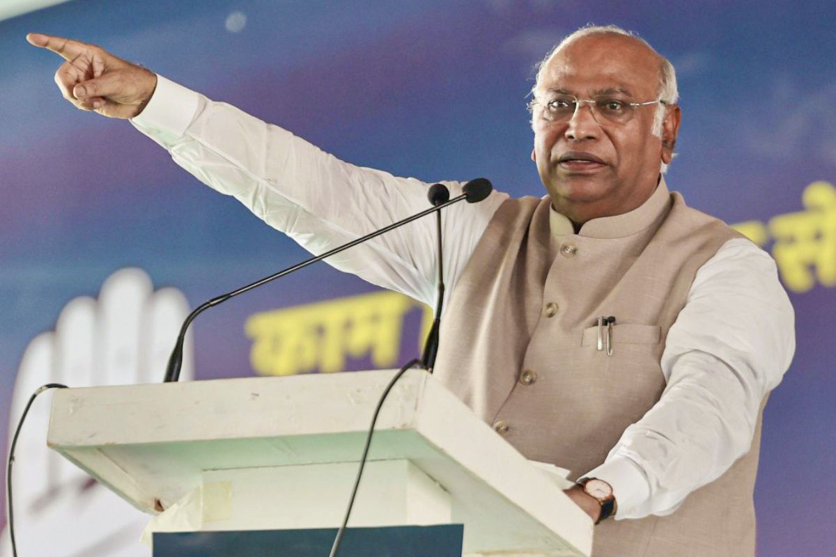 Govt should give strongest rebuttal to Chinese on their claims on Arunachal: Kharge