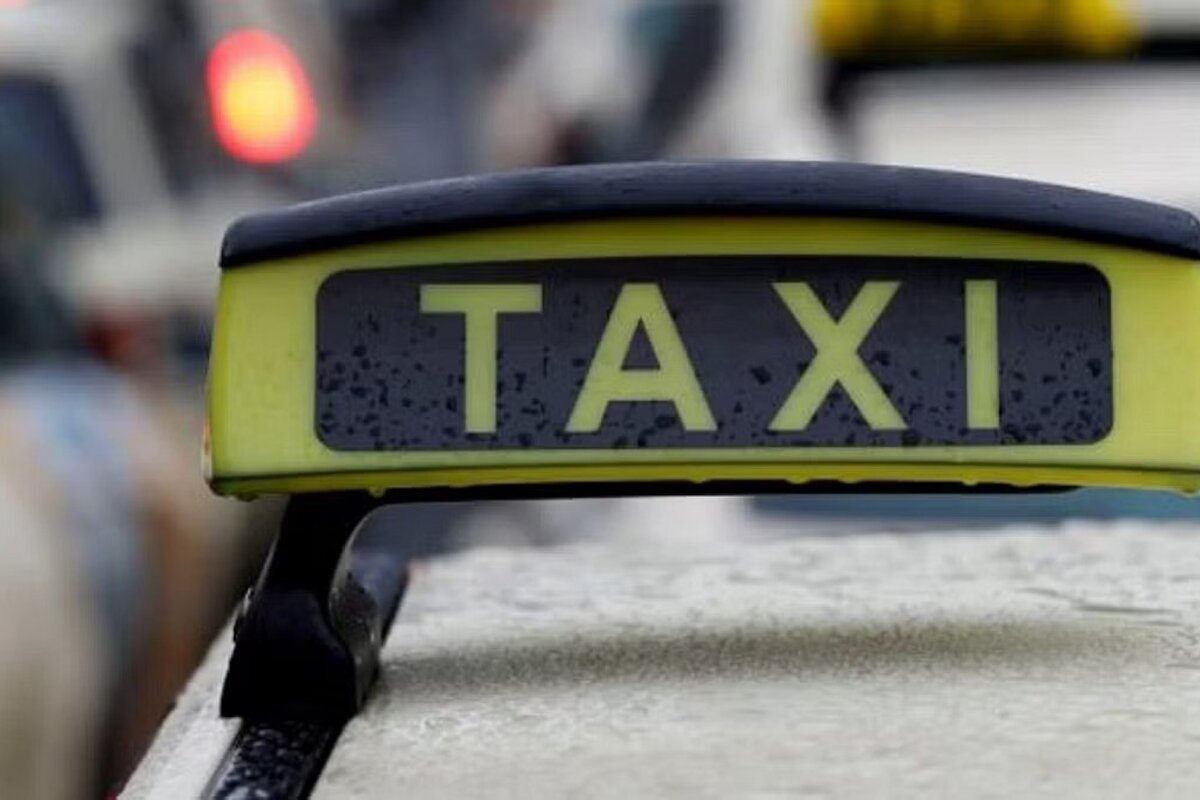 Chinese cab driver abuses woman, daughter in Singapore, thought they were Indians