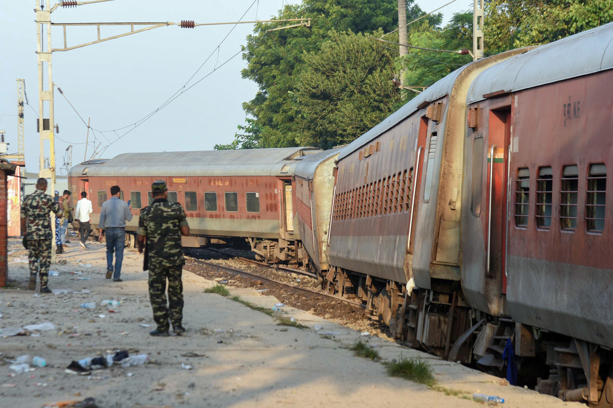 Passengers of derailed North East Exp brought to Kokrajhar by Spl train