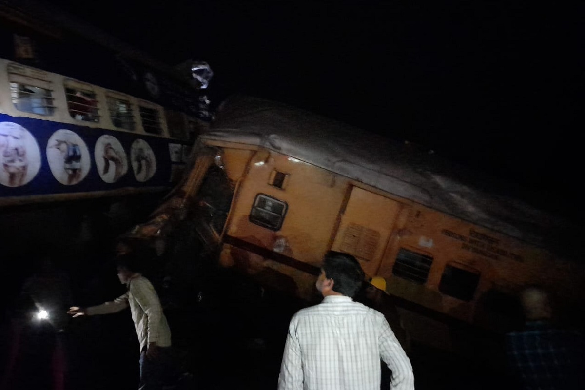 Andhra Pradesh train accident: 6 killed, several injured after two trains collide in Vizianagaram
