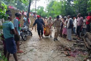 6 people including 2 children killed over land dispute in UP