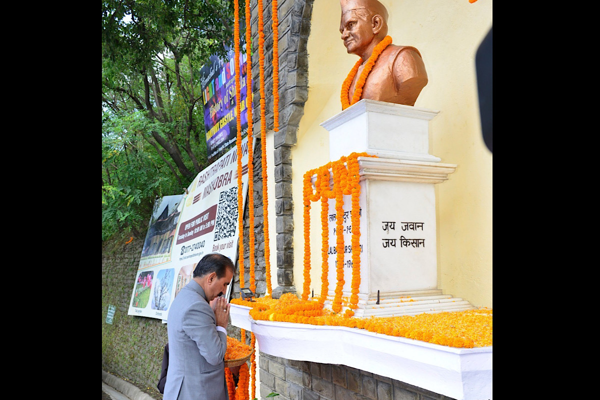 HP Governor, CM pay homage to Mahatma Gandhi and Shastri