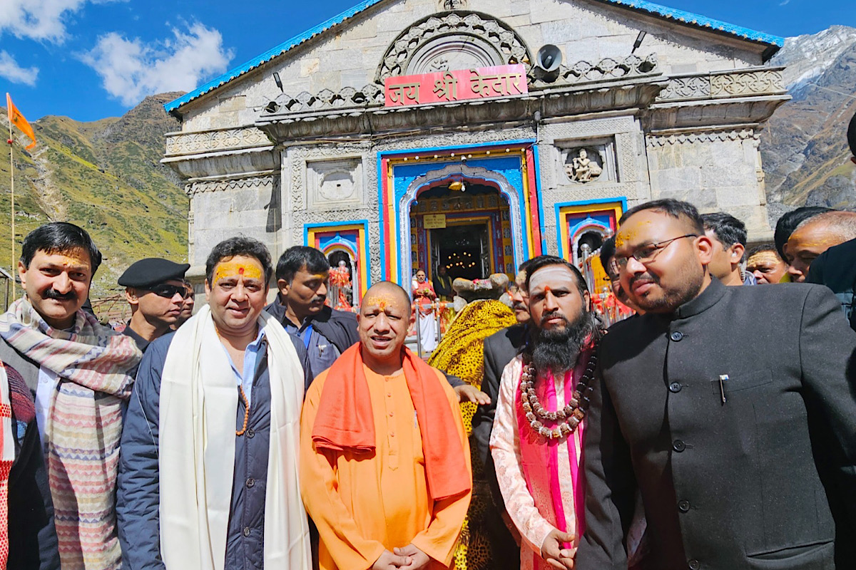 CM Yogi offers prayers at Kedarnath temple on the third day of Uttarakhand tour