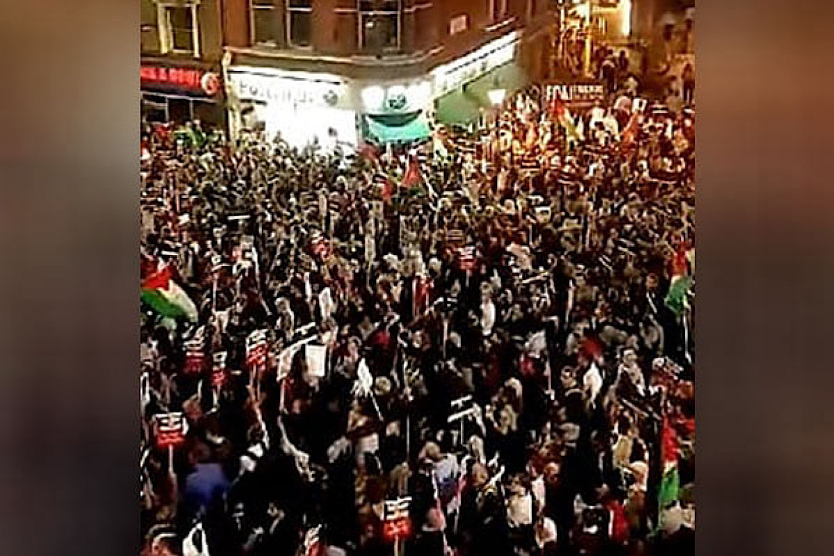 London: Pro-Israeli, pro-Palestinian protestors clash amid conflict in Israel
