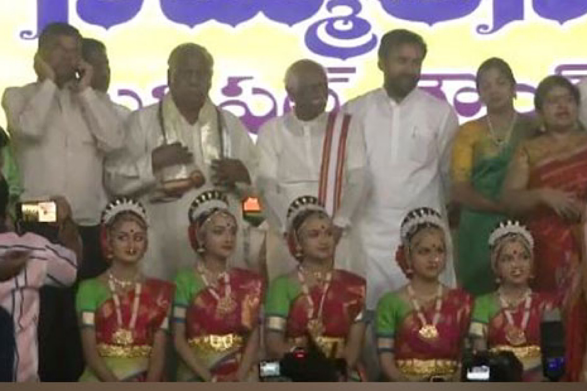 Telangana: Union Minister G Kishan Reddy attends ‘Ravana Dahan’ ceremony in Amberpet