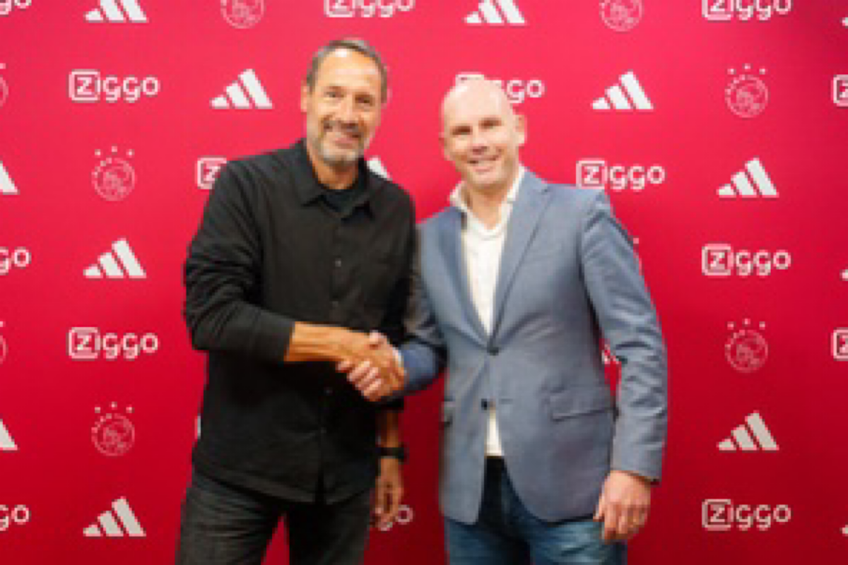 Dutch soccer club Ajax appoint ex-player John Van’t Schip as interim coach