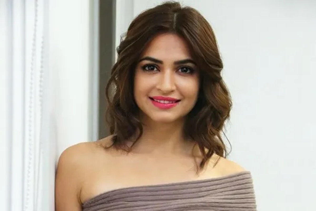 Kriti Kharbanda Celebrates 4 Years of Housefull 4