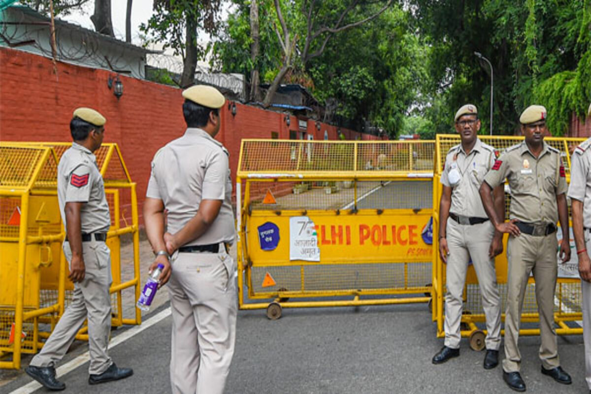 Bomb threat call at IGI airport, Paharganj; Delhi Police register case
