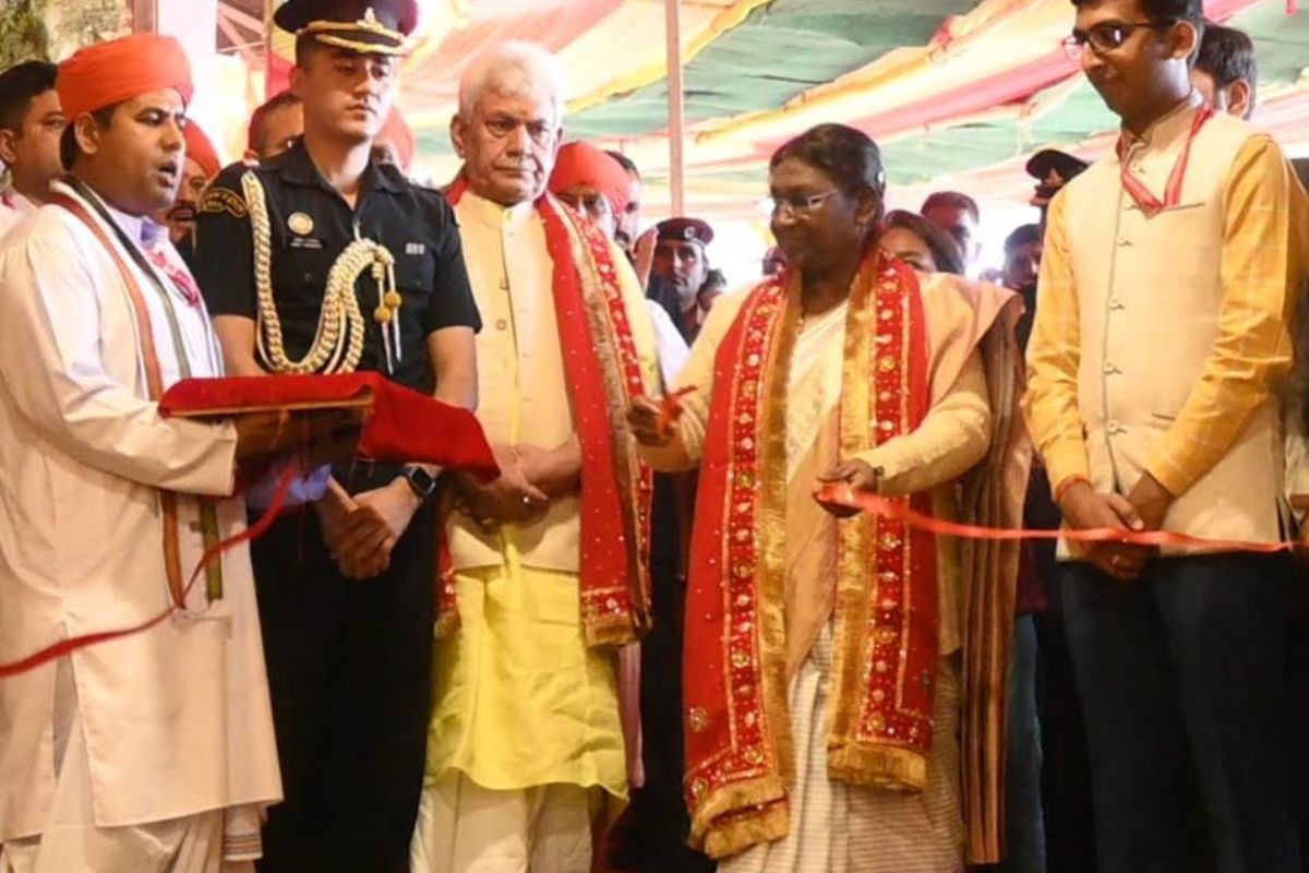 President Murmu pays obeisance at Vaishnodevi, inaugurates skywalk