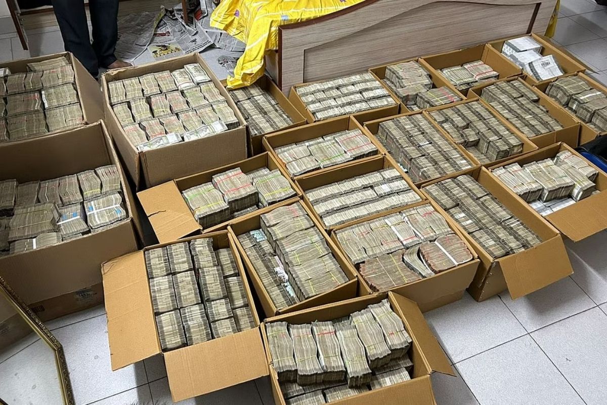 Rs 102 crore seized as I-T dept raids 55 premises in four states