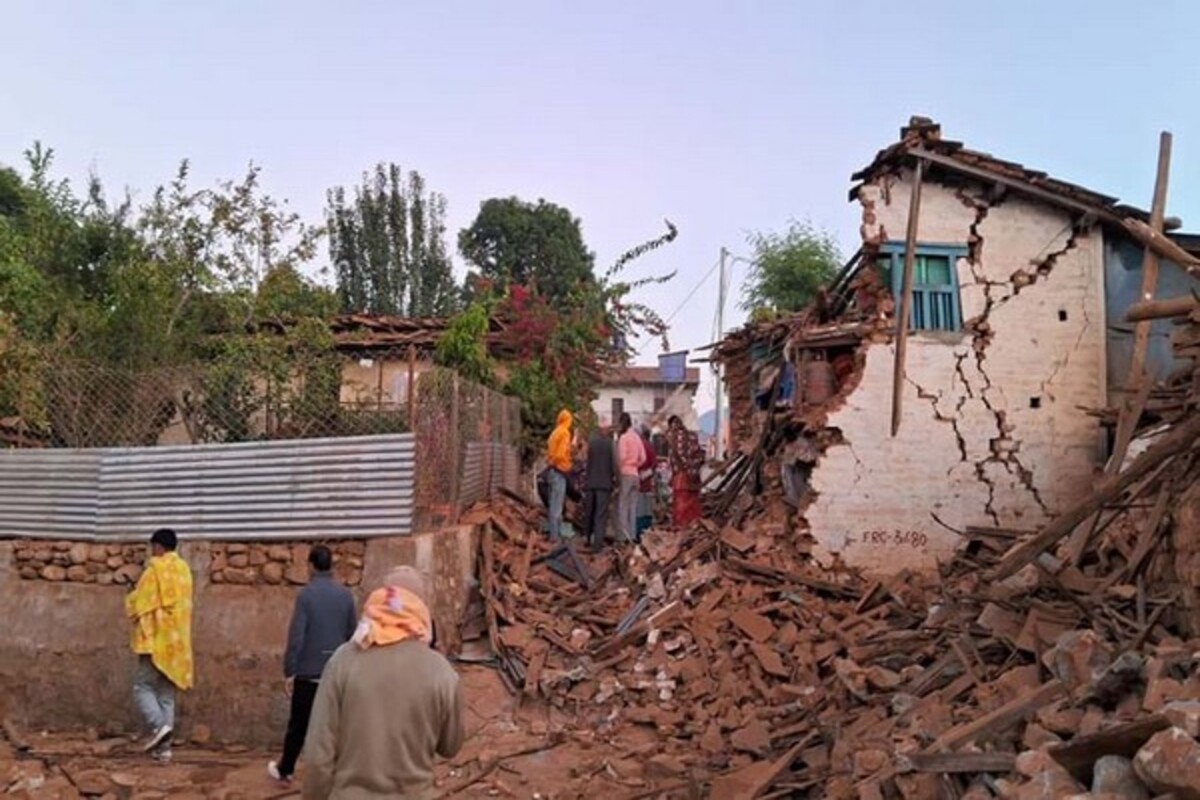 Death toll in Nepal earthquake rises to 128, over 100 injured