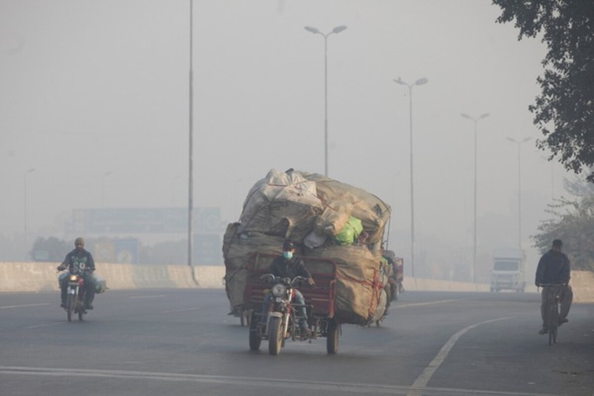 Pakistan: Air pollution crisis intensifies in Lahore
