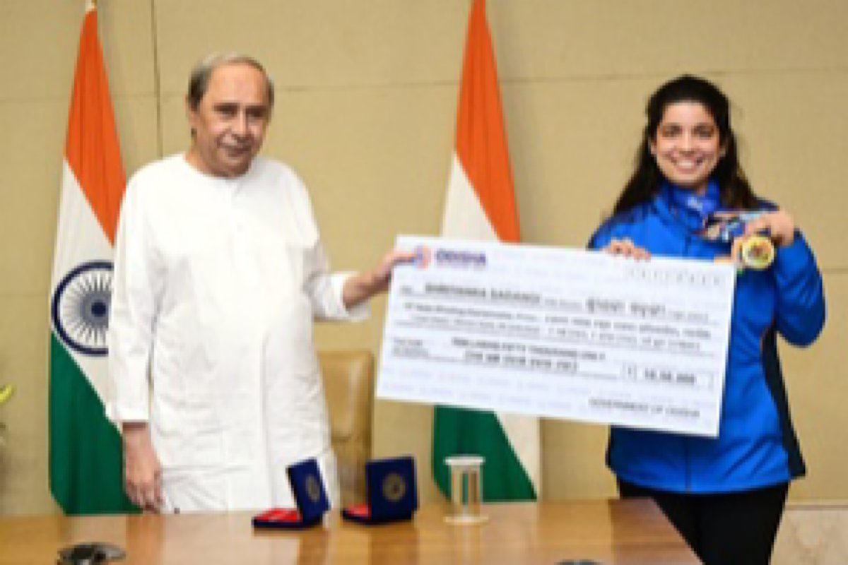 Naveen Patnaik felicitates Shriyanka Sadangi for her multiple medals in Asian Shooting Championship