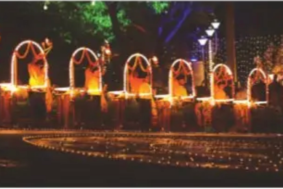 Dev Deepawali: Ten thousand lamps light up Baje Kadamtala Ghat