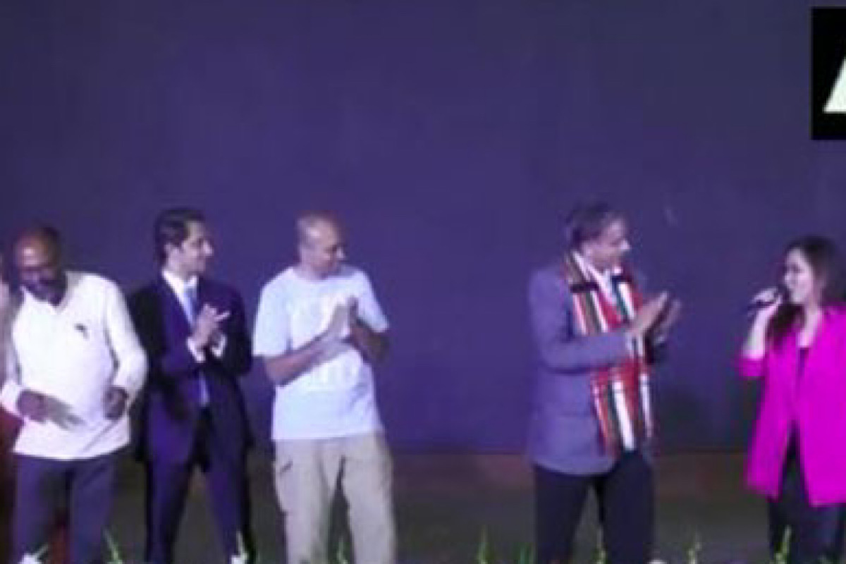 Shashi Tharoor couldn’t help but dance on ‘secret crush’ in Aizawl