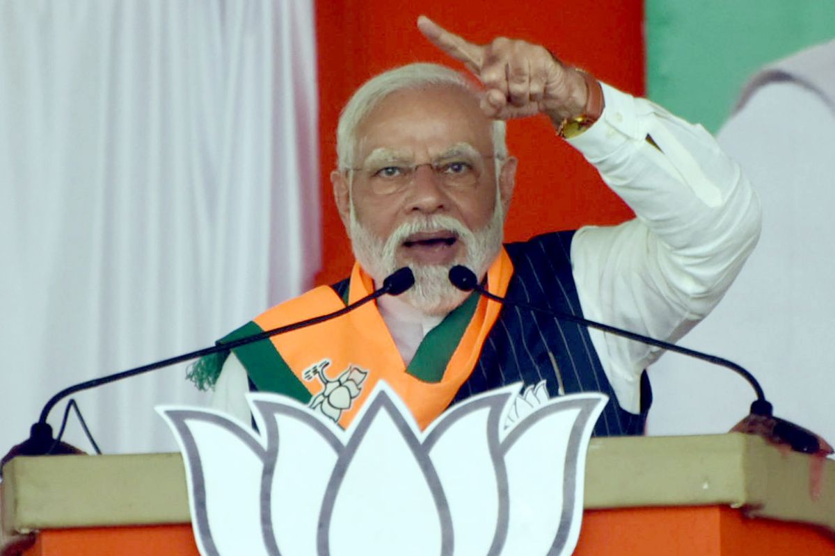 Voting for Cong means re-entry of KCR in Telangana: PM Modi to voters