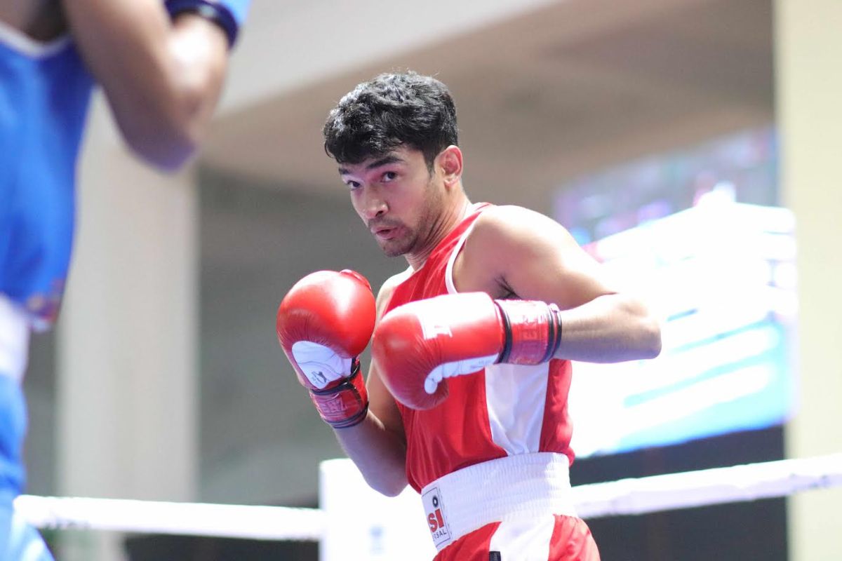 Shiva Thapa, Amit Panghal chalk out contrasting victories at Elite National Boxing Championships