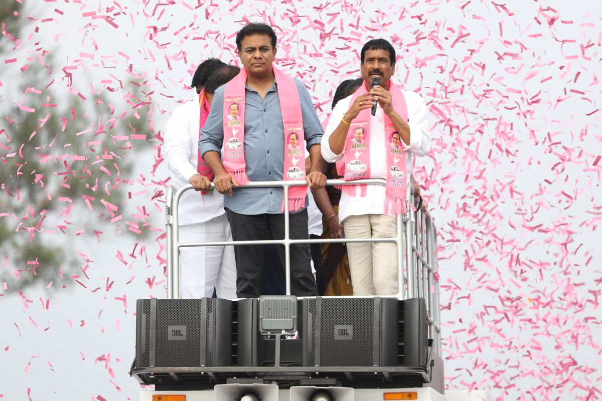 Narrow escape for KTR in campaign vehicle accident